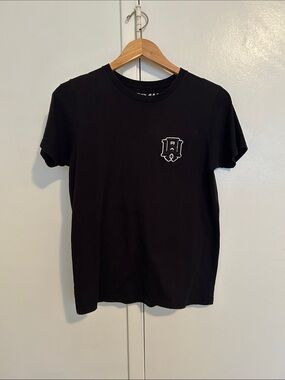 Rawyalty Raw 3D Stitch Logo Black
Embroidery Crew Neck T-Shirt 14